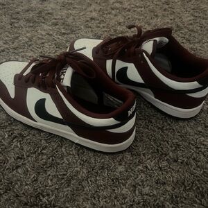 -Kids nike maroon shoes size 4.5